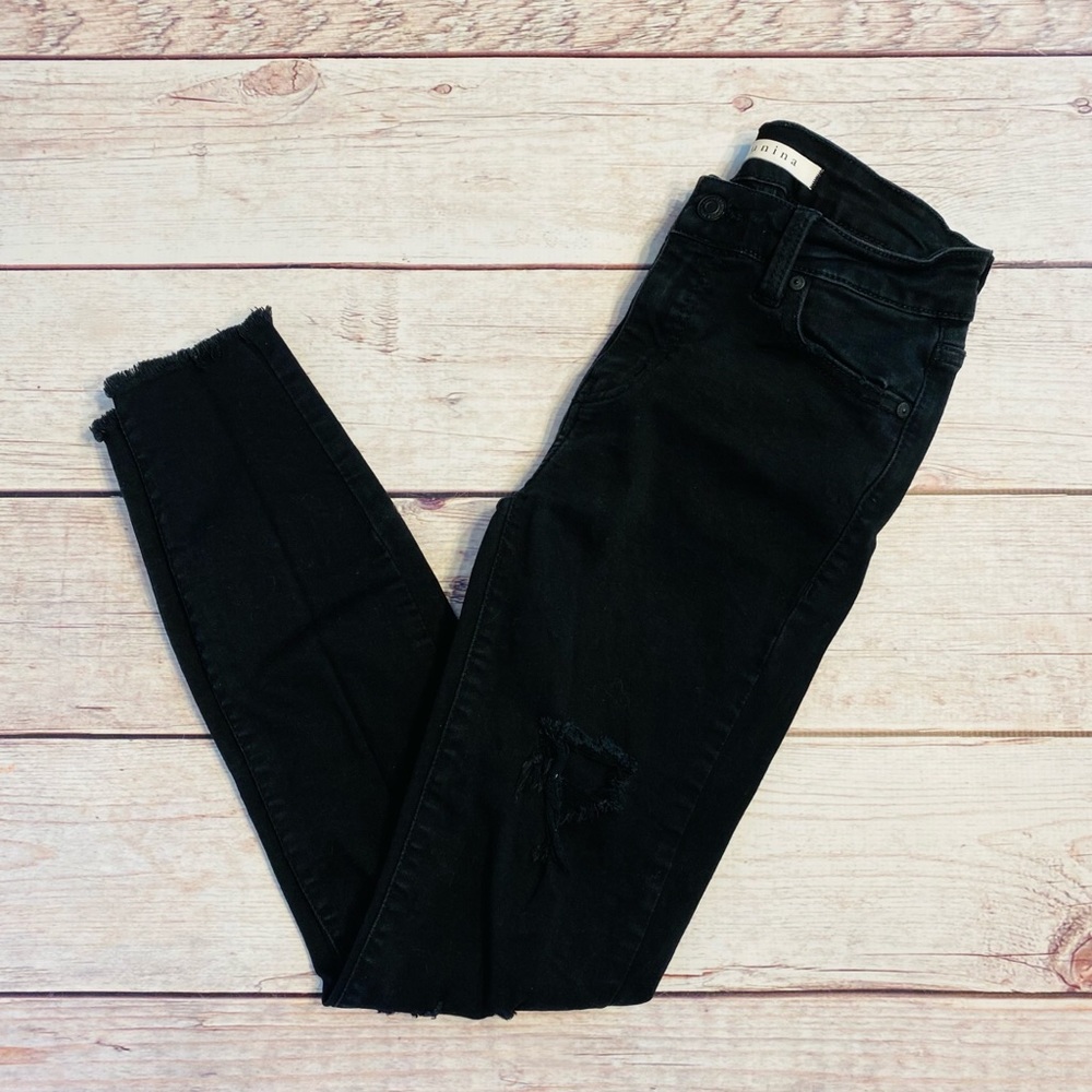 📌Eunina • Distressed • Crop • Skinny • Denim